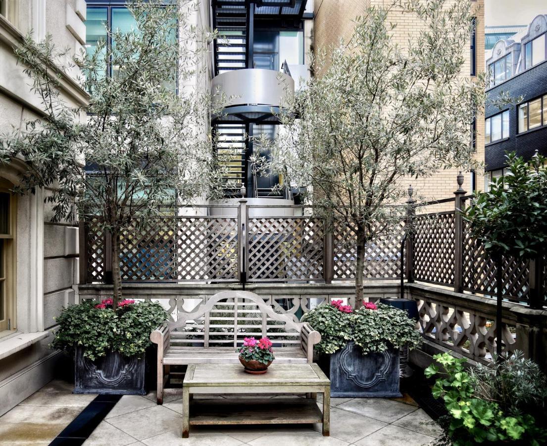 Batty Langley'S Hotel London Kültér fotó The courtyard of the townhouse