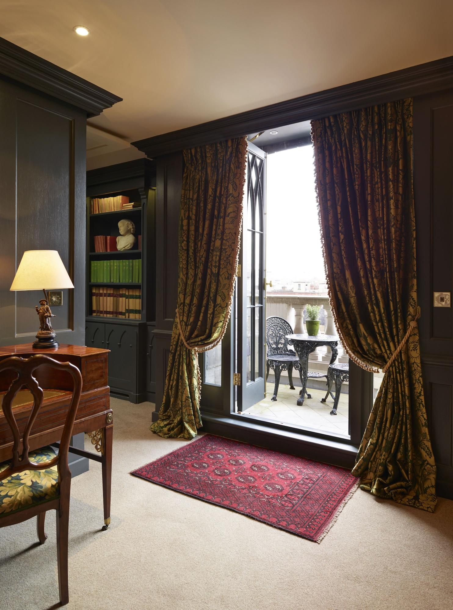 Batty Langley'S Hotel London Kültér fotó A room at the hotel