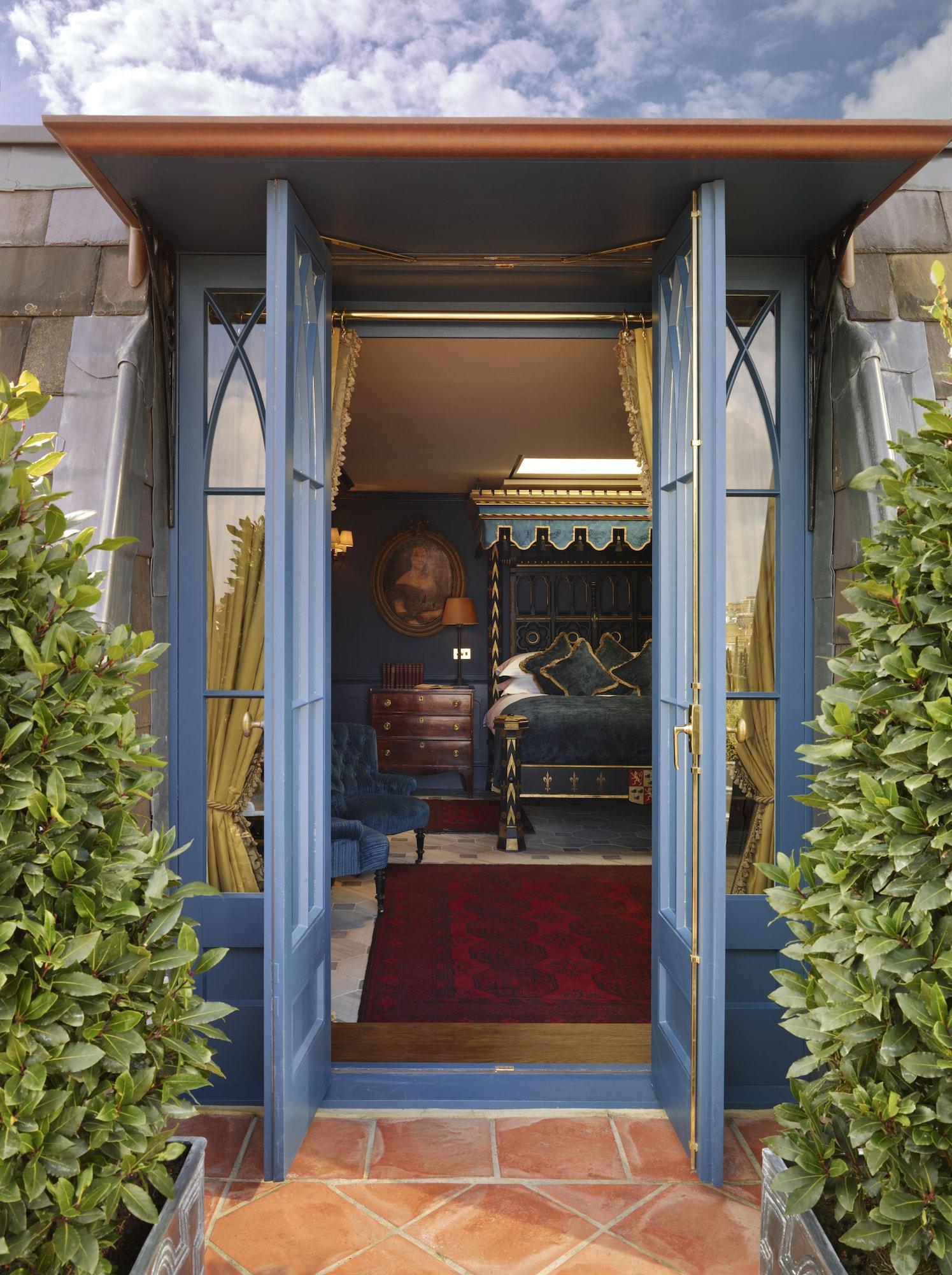 Batty Langley'S Hotel London Kültér fotó Entrance to the hotel
